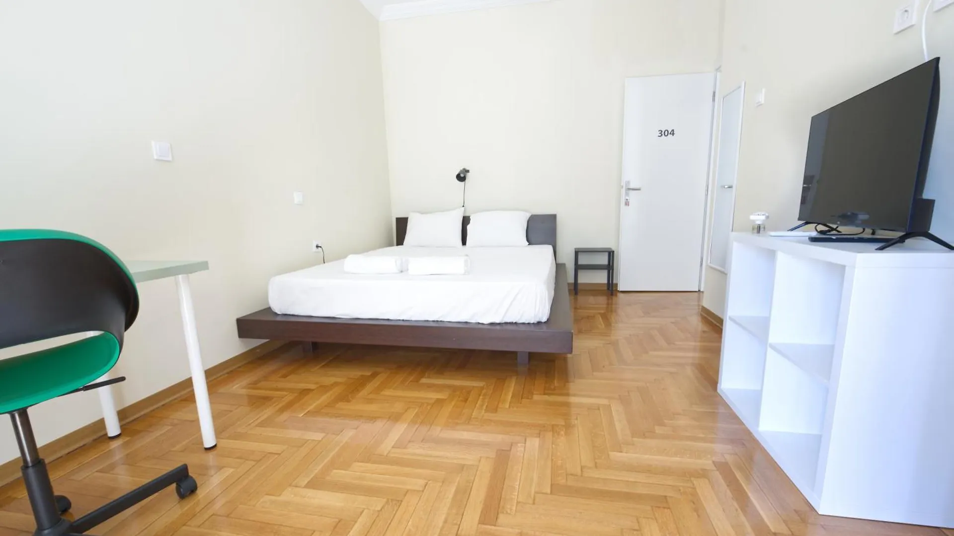 Huge N Happy Apartment Thessaloniki