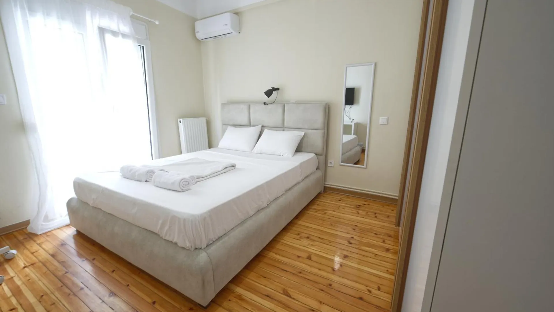 Huge N Happy Apartment Thessaloniki Greece